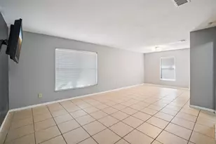 618 Rollingwood Ln, Valrico, FL 33594 - Photo 11