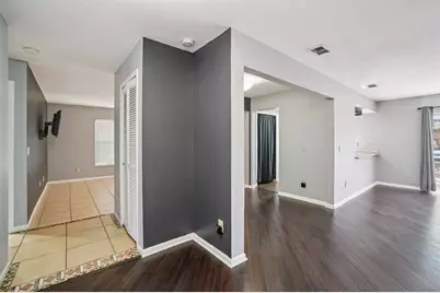 618 Rollingwood Lane, Valrico, FL 33594 - Photo 3