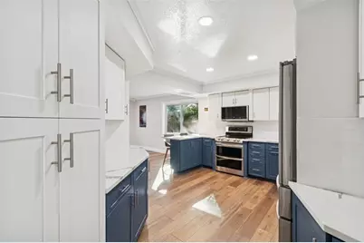 9545 135th Street, Seminole, FL 33776 - Photo 7