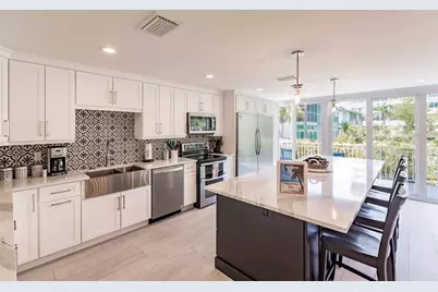 1125 W Peppertree Drive #102, Sarasota, FL 34242 - Photo 13