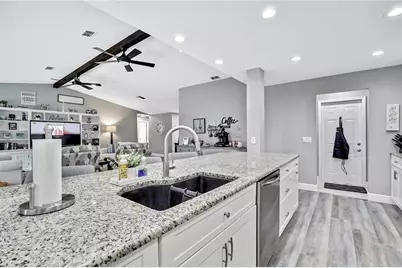 6181 Ocean Pines Lane, Spring Hill, FL 34606 - Photo 15