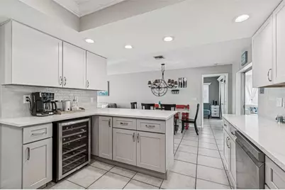 216 176th Avenue E, Redington Shores, FL 33708 - Photo 17