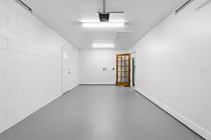 915 Maydell Dr, Tampa, FL 33619 - Photo 17