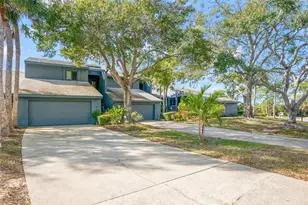 12 Mariner Dr, Tarpon Springs, FL 34689 - Photo 3