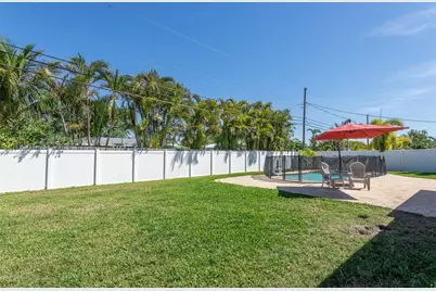 731 44th Avenue NE, Saint Petersburg, FL 33703 - Photo 13