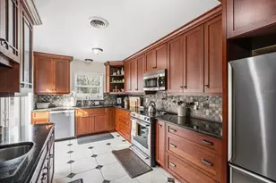 14251 13th St, Dade City, FL 33523 - Photo 11