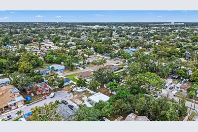 2560 Queensboro Avenue S, Saint Petersburg, FL 33712 - Photo 37