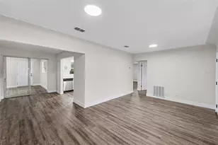 2560 Queensboro Ave S, Saint Petersburg, FL 33712 - Photo 19