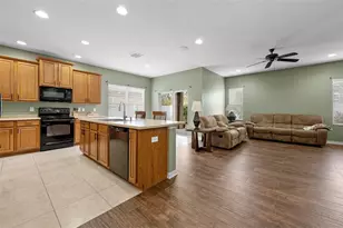 632 Winthrop Dr, Spring Hill, FL 34609 - Photo 11
