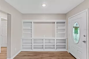 1602 E New Orleans Ave, Tampa, FL 33610 - Photo 3