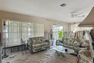 1011 SE 4th Ave, Crystal River, FL 34429 - Photo 9