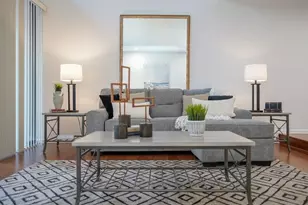 301 2nd St N, Saint Petersburg, FL 33701 - Photo 7