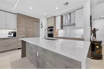 301 1st Street S #1505, Saint Petersburg, FL 33701 - Photo 3