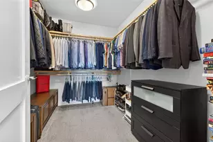 301 1st St S, Saint Petersburg, FL 33701 - Photo 13