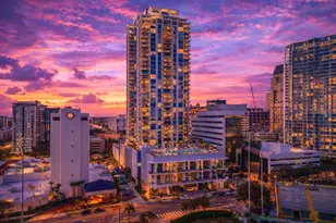 301 1st St S, Saint Petersburg, FL 33701 - Photo 1