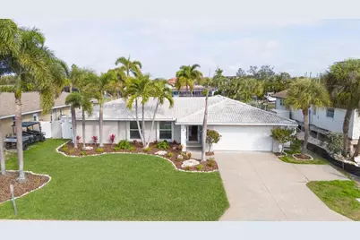 3807 48th Avenue S, Saint Petersburg, FL 33711 - Photo 1