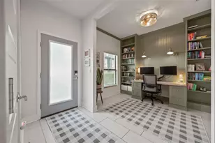 4810 W McElroy Ave, Tampa, FL 33611 - Photo 3