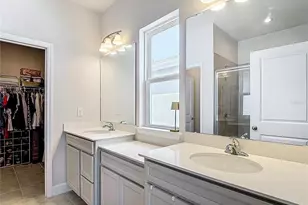 35428 Crescent Creek Dr, Zephyrhills, FL 33541 - Photo 27