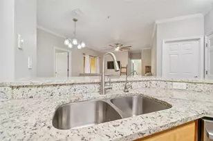 10209 Courtney Palms Blvd, Tampa, FL 33619 - Photo 15