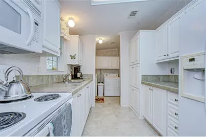 3337 Dawns Dell, Zephyrhills, FL 33541 - Photo 13