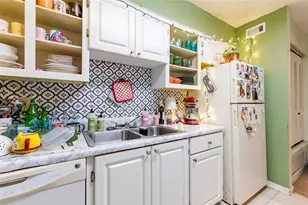 13367 Arbor Pointe Cir, Tampa, FL 33617 - Photo 9