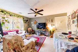 13367 Arbor Pointe Cir, Tampa, FL 33617 - Photo 11