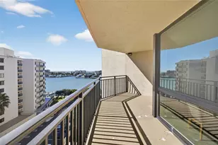 690 Island Way, Clearwater Beach, FL 33767 - Photo 3