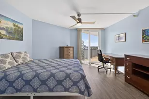 690 Island Way, Clearwater Beach, FL 33767 - Photo 21