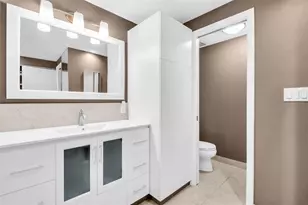 1 Beach Dr SE, Saint Petersburg, FL 33701 - Photo 19