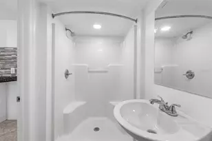 7223 N Clark Ave, Tampa, FL 33614 - Photo 33