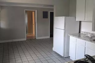 303 E Hydrangia St, Tampa, FL 33612 - Photo 9