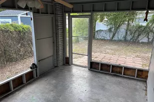 303 E Hydrangia St, Tampa, FL 33612 - Photo 13