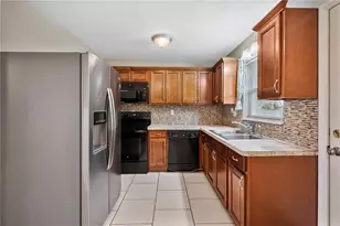 3305 Hughes St, Lakeland, FL 33801 - Photo 7