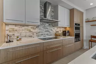 275 1st Ave S, Saint Petersburg, FL 33701 - Photo 21