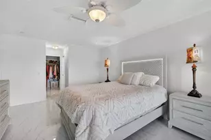 427 Boca Ciega Point Blvd N, Saint Petersburg, FL 33708 - Photo 27