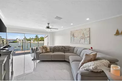 427 Boca Ciega Point Boulevard N, Saint Petersburg, FL 33708 - Photo 23