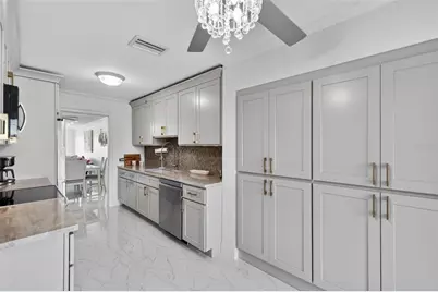 427 Boca Ciega Point Boulevard N, Saint Petersburg, FL 33708 - Photo 15