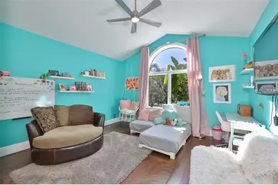 9805 Compass Point Way, Tampa, FL 33615 - Photo 57