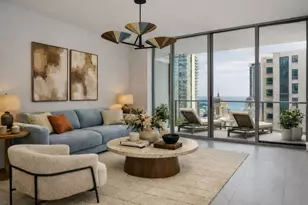 275 1st Ave S, Saint Petersburg, FL 33701 - Photo 9