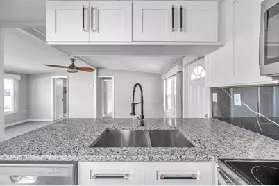 4851 W Gandy Boulevard #B6-L27, Tampa, FL 33611 - Photo 7