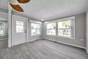 4851 W Gandy Blvd, Tampa, FL 33611 - Photo 15