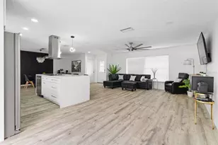 5809 Imperial Key, Tampa, FL 33615 - Photo 9