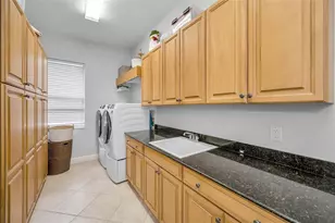 8871 Silverthorn Rd, Seminole, FL 33777 - Photo 49