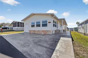 37526 Rio Ln, Zephyrhills, FL 33541 - Photo 3