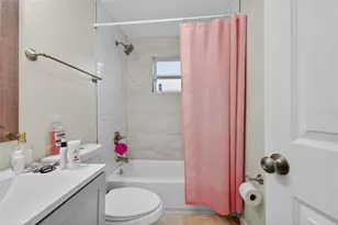 1933 10th St S, Saint Petersburg, FL 33705 - Photo 61