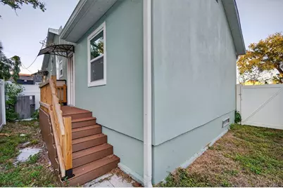 1933 10th Street S, Saint Petersburg, FL 33705 - Photo 25