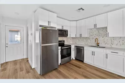 1933 10th Street S, Saint Petersburg, FL 33705 - Photo 11