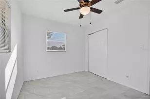 2350 38th Ave N, Saint Petersburg, FL 33713 - Photo 15