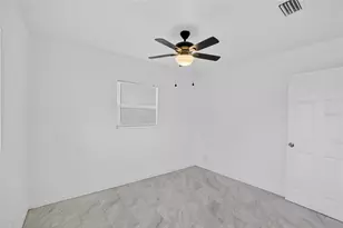 2350 38th Ave N, Saint Petersburg, FL 33713 - Photo 11