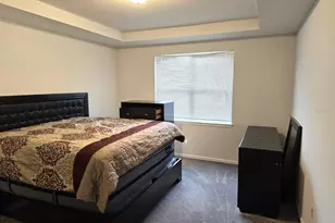 36851 Highland Mdws Ct, Zephyrhills, FL 33542 - Photo 7